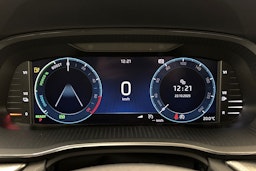 valkoinen Skoda Octavia 2021 kuva 18.