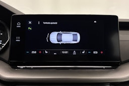 valkoinen Skoda Octavia 2021 kuva 19.