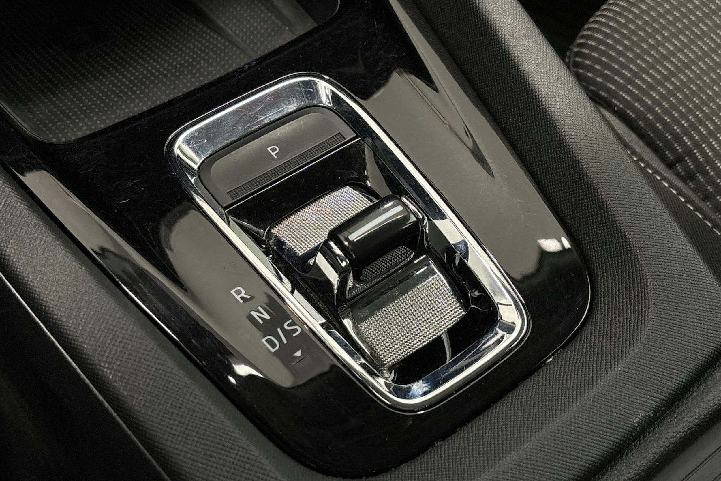 valkoinen Skoda Octavia 2021 kuva 24.