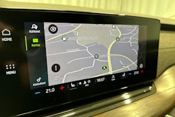valkoinen Skoda Octavia 2021 kuva 15.