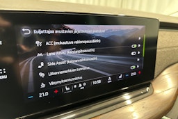 valkoinen Skoda Octavia 2021 kuva 16.