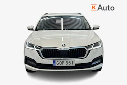 valkoinen Skoda Octavia 2021 kuva 5.