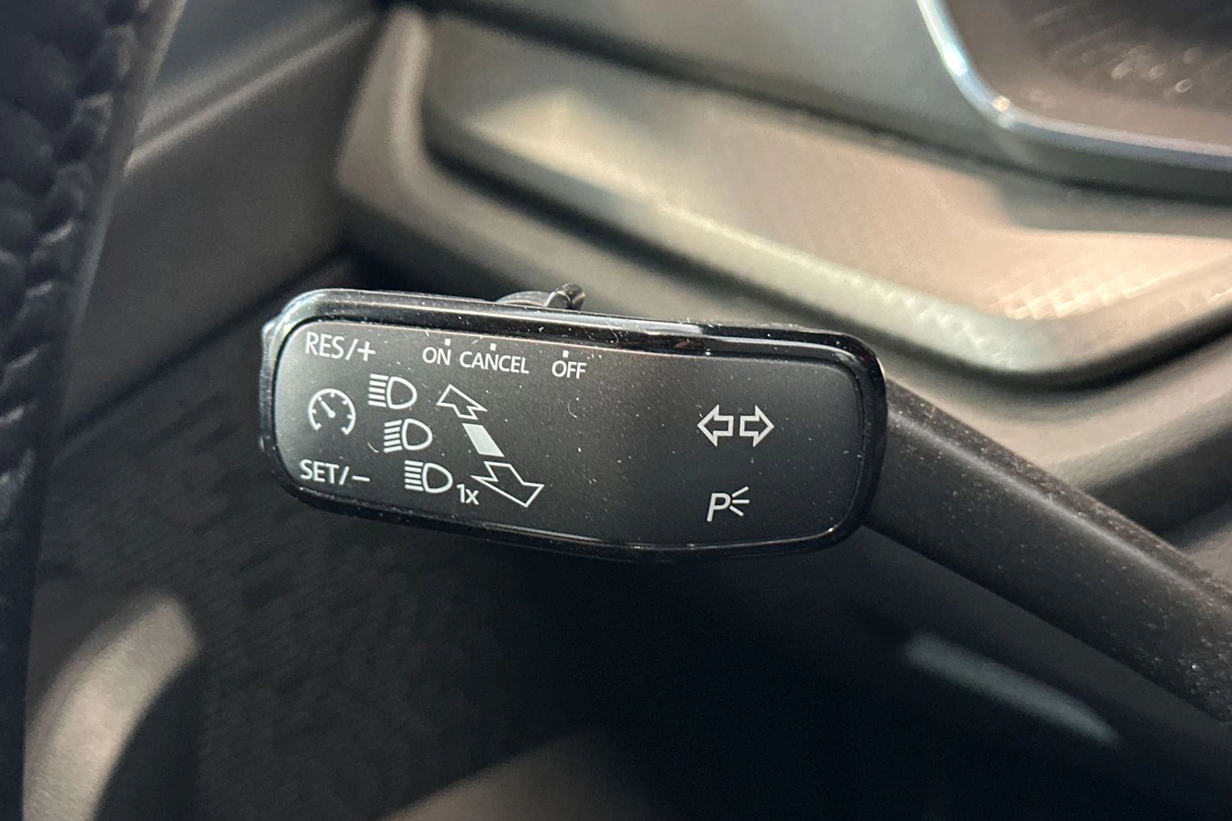 valkoinen Skoda Octavia 2021 kuva 16.