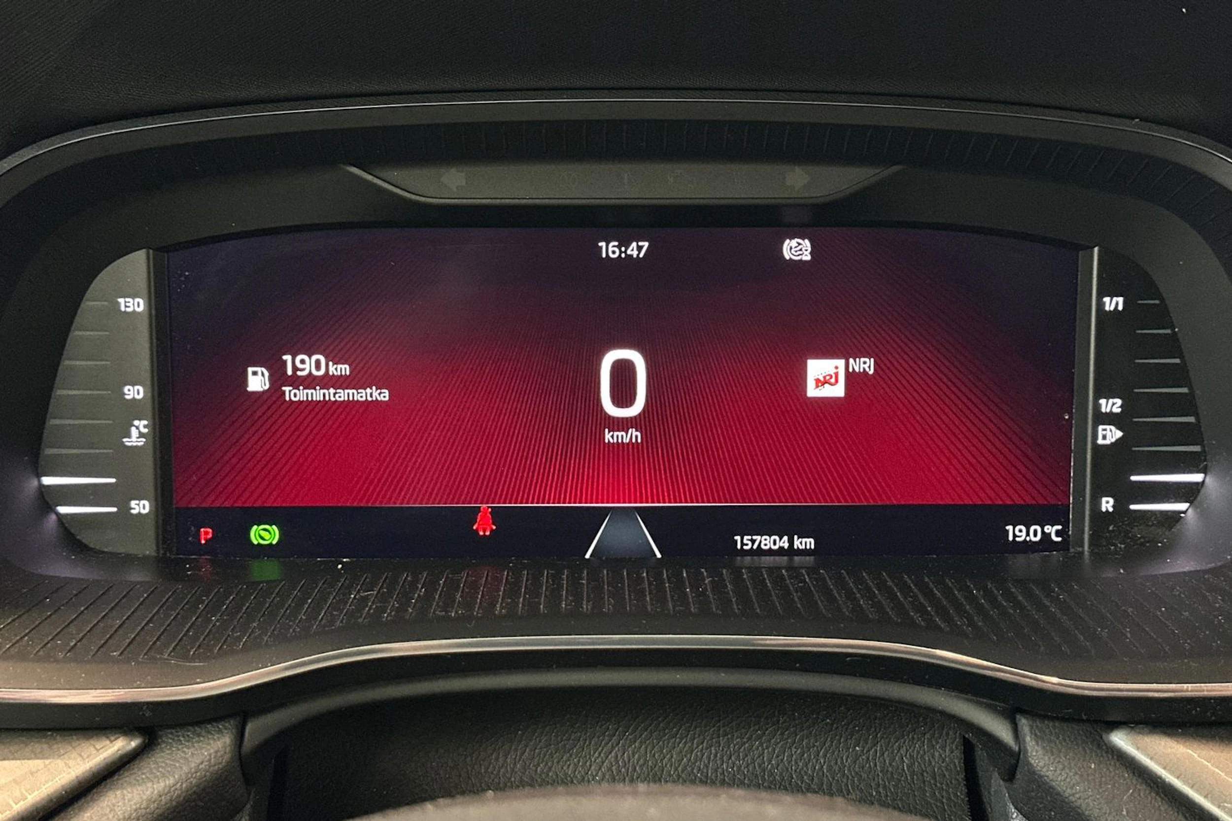 valkoinen Skoda Octavia 2021 kuva 19.
