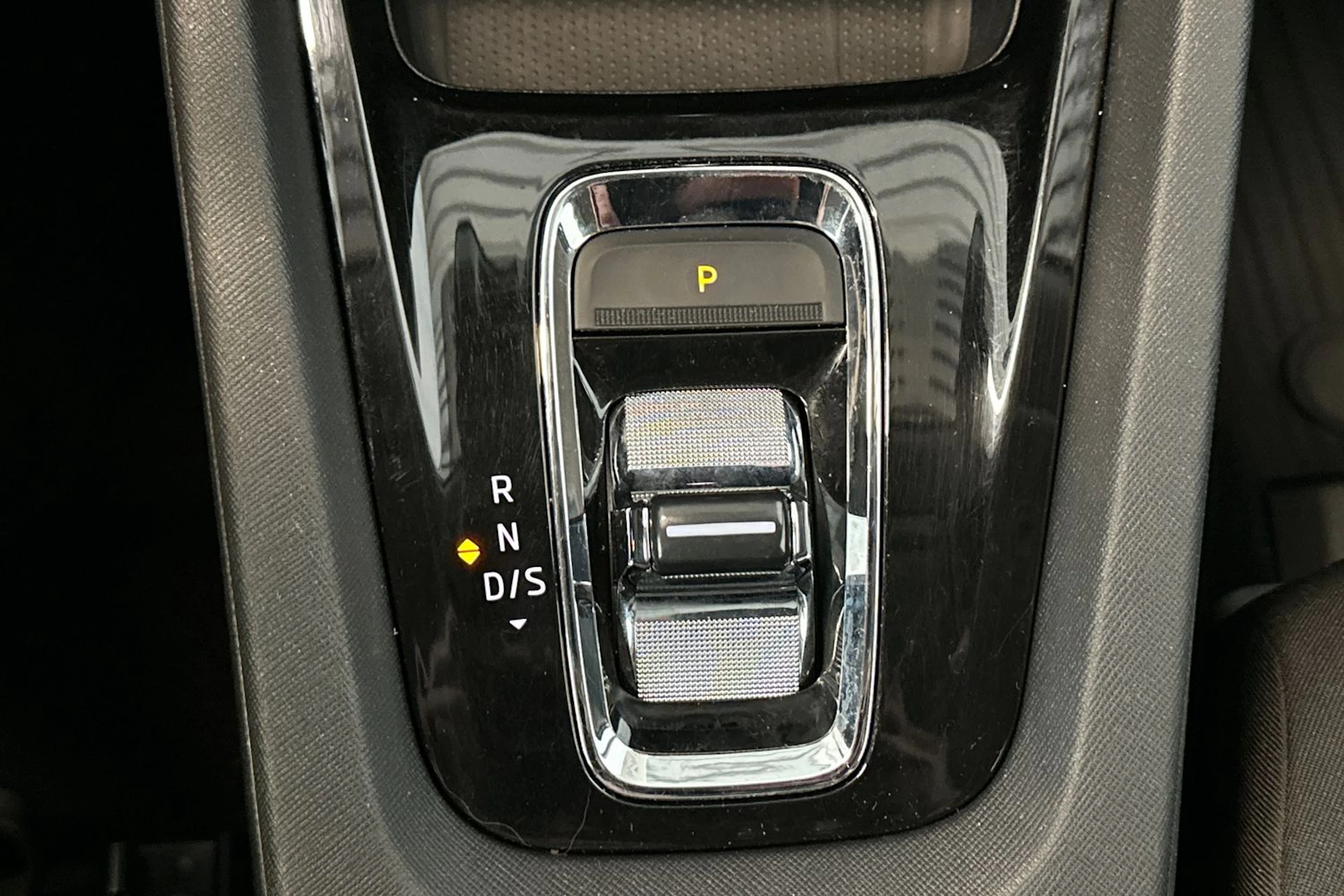 valkoinen Skoda Octavia 2021 kuva 22.