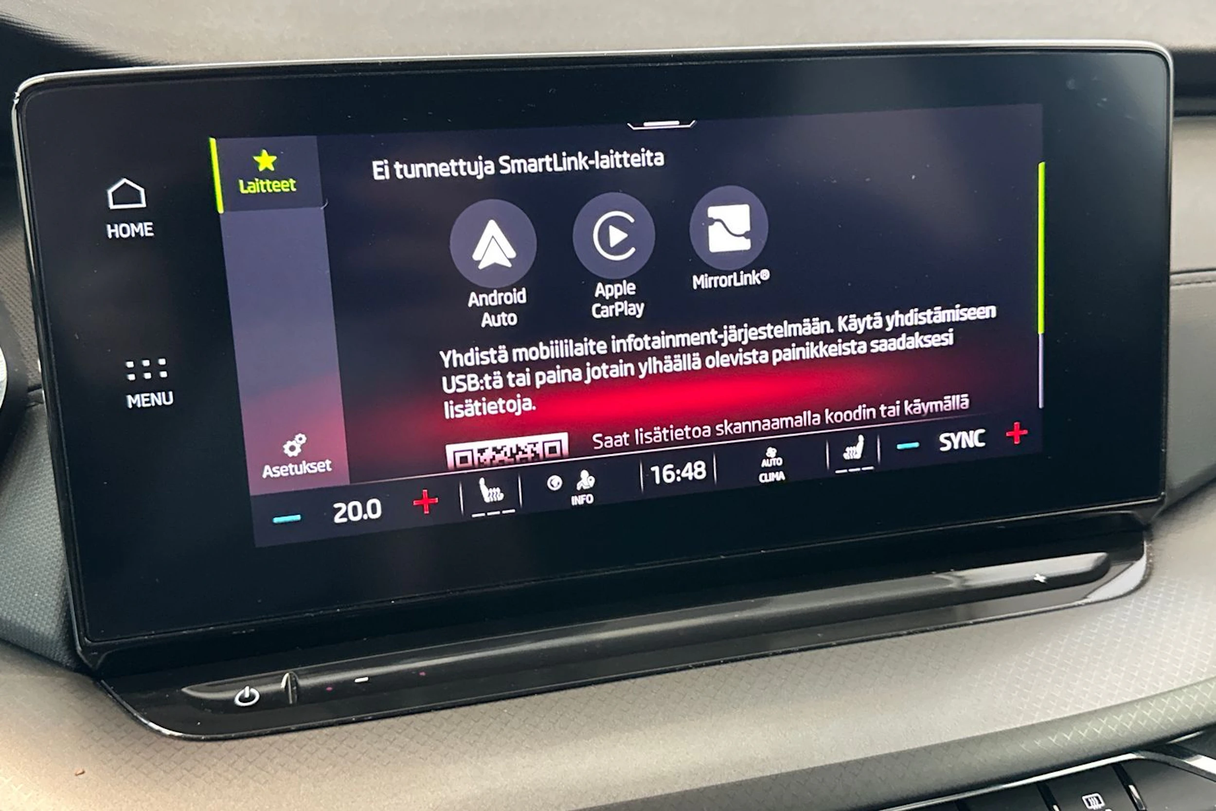 valkoinen Skoda Octavia 2021 kuva 26.