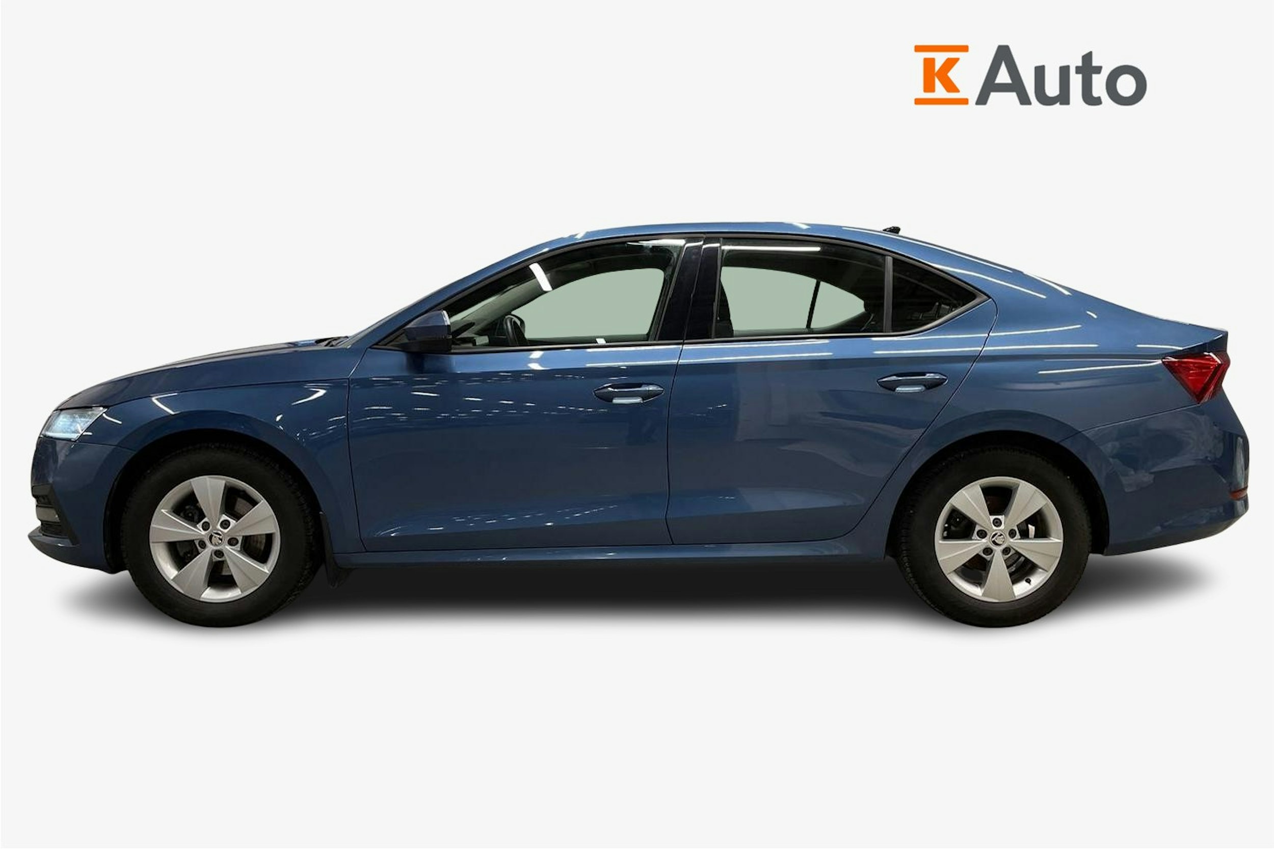 sininen Skoda Octavia 2021 kuva 5.