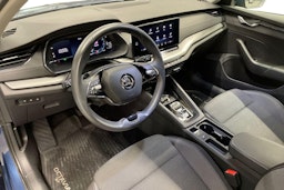 sininen Skoda Octavia 2021 kuva 6.