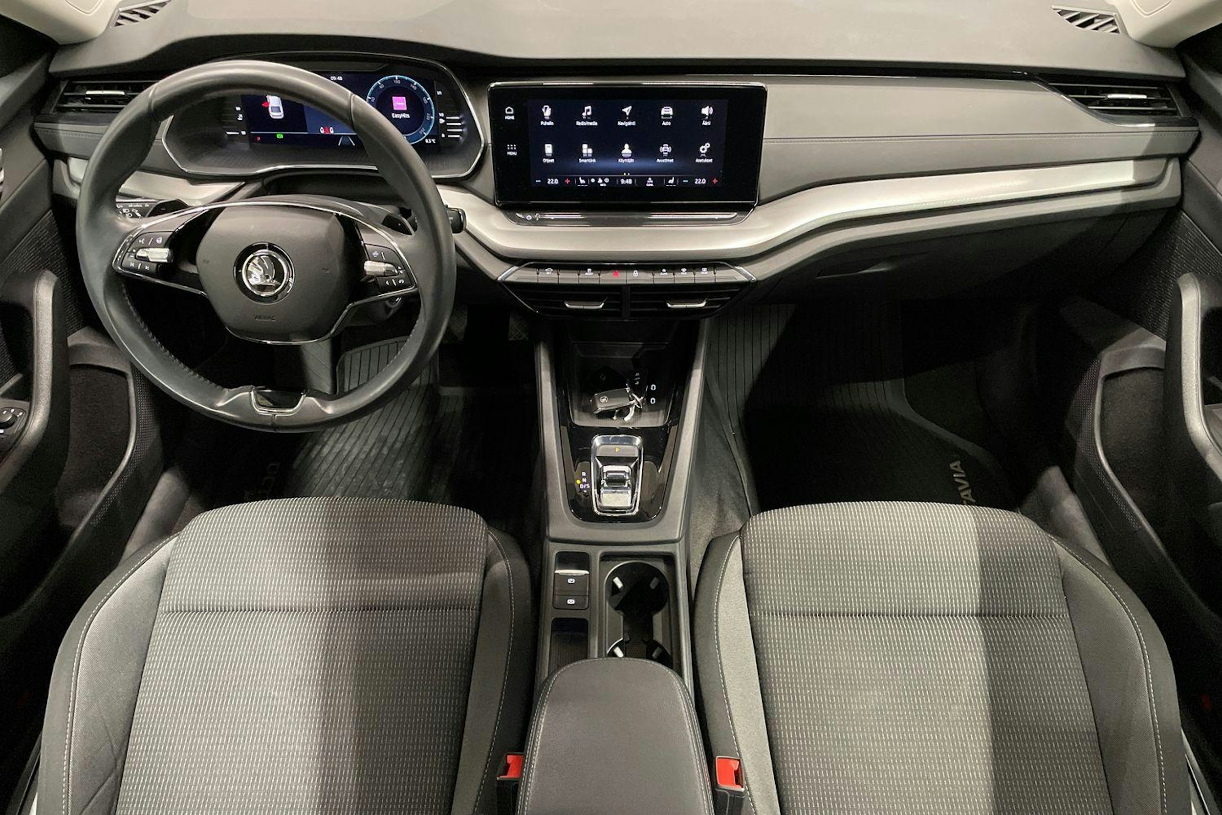 sininen Skoda Octavia 2021 kuva 7.