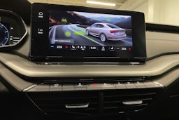 sininen Skoda Octavia 2021 kuva 17.