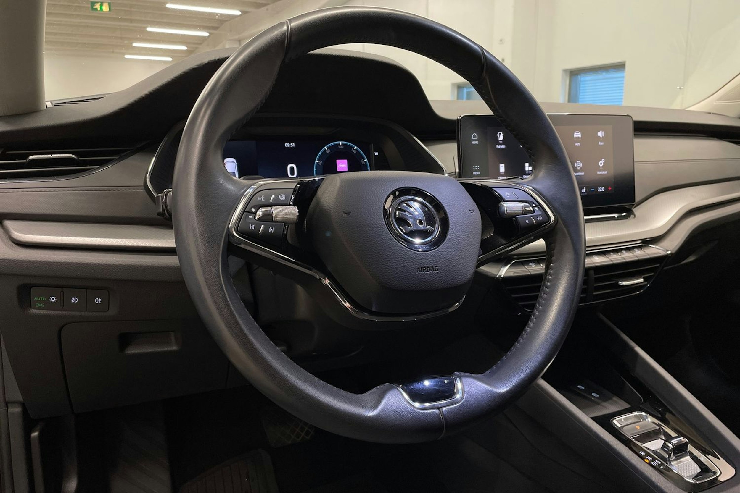 sininen Skoda Octavia 2021 kuva 24.