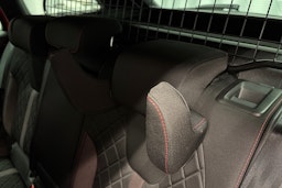 punainen Skoda Octavia 2021 kuva 17.