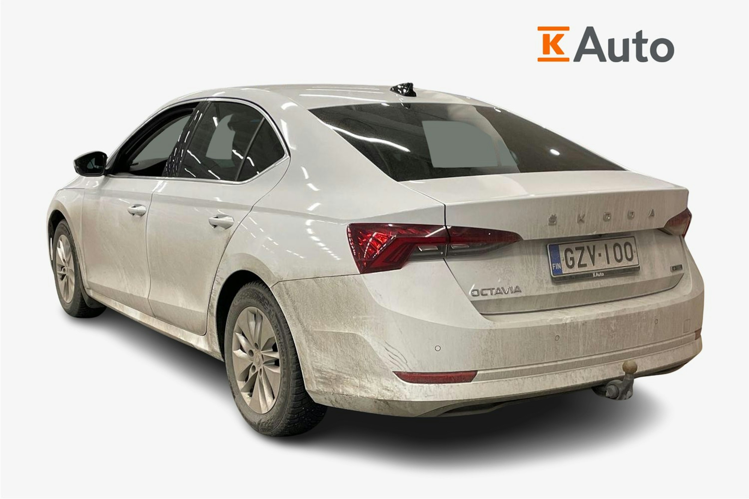 valkoinen Skoda Octavia 2021 kuva 2.