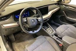 valkoinen Skoda Octavia 2021 kuva 3.