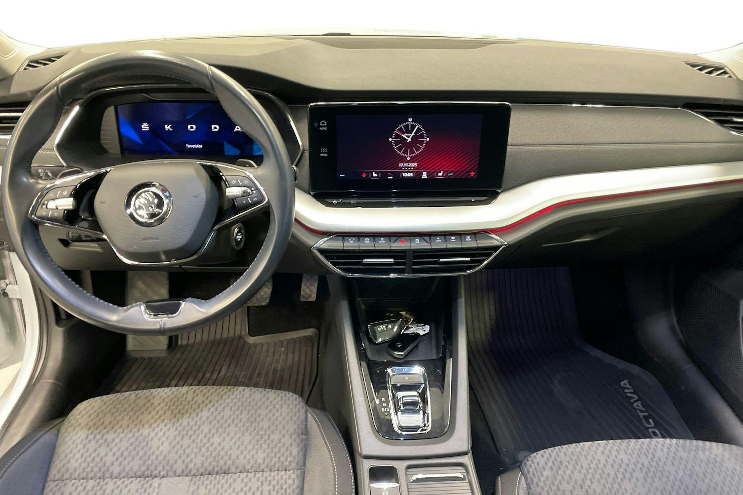 valkoinen Skoda Octavia 2021 kuva 9.