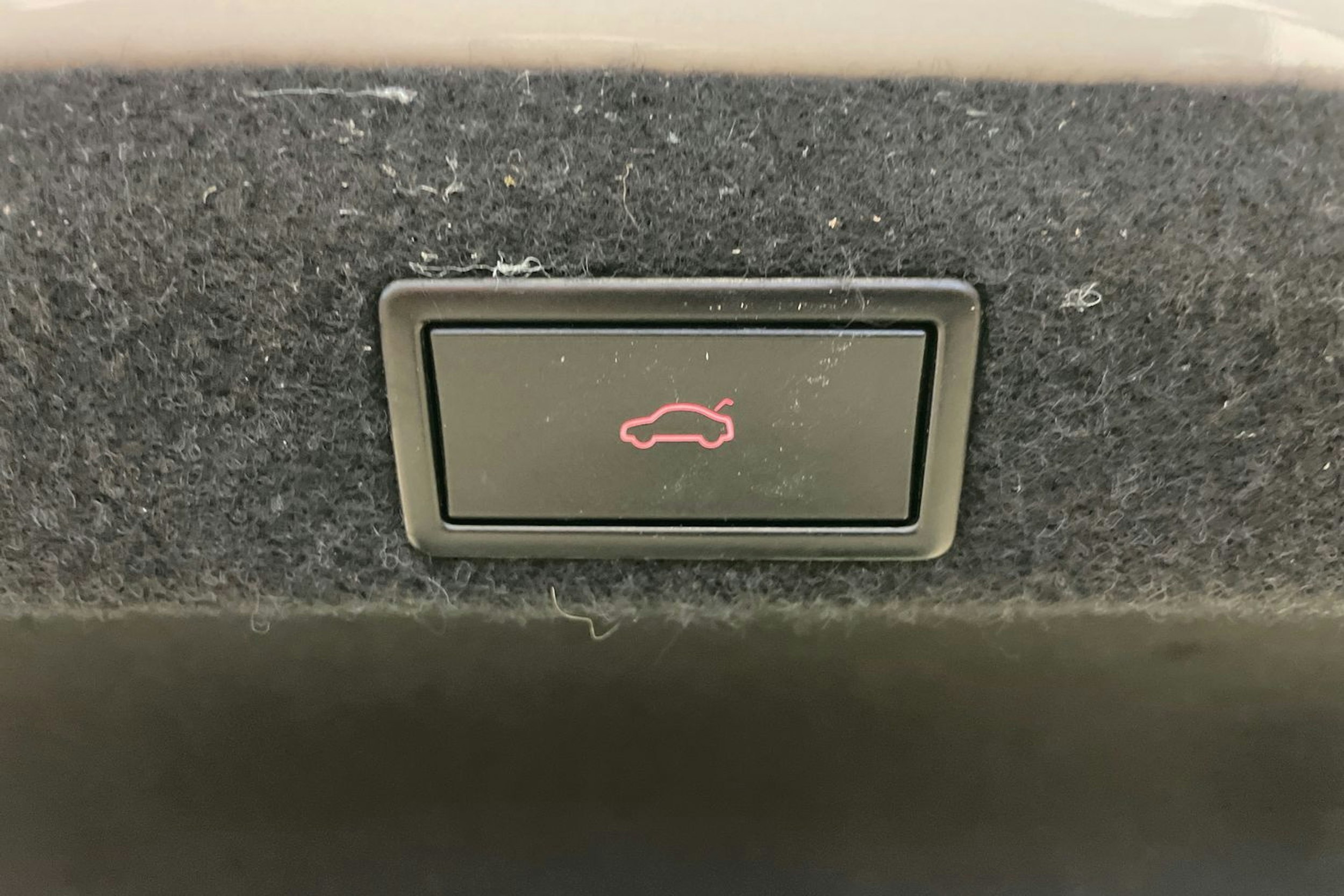 valkoinen Skoda Octavia 2021 kuva 16.