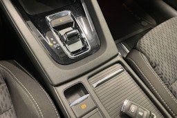 valkoinen Skoda Octavia 2021 kuva 18.