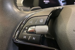 valkoinen Skoda Octavia 2021 kuva 27.