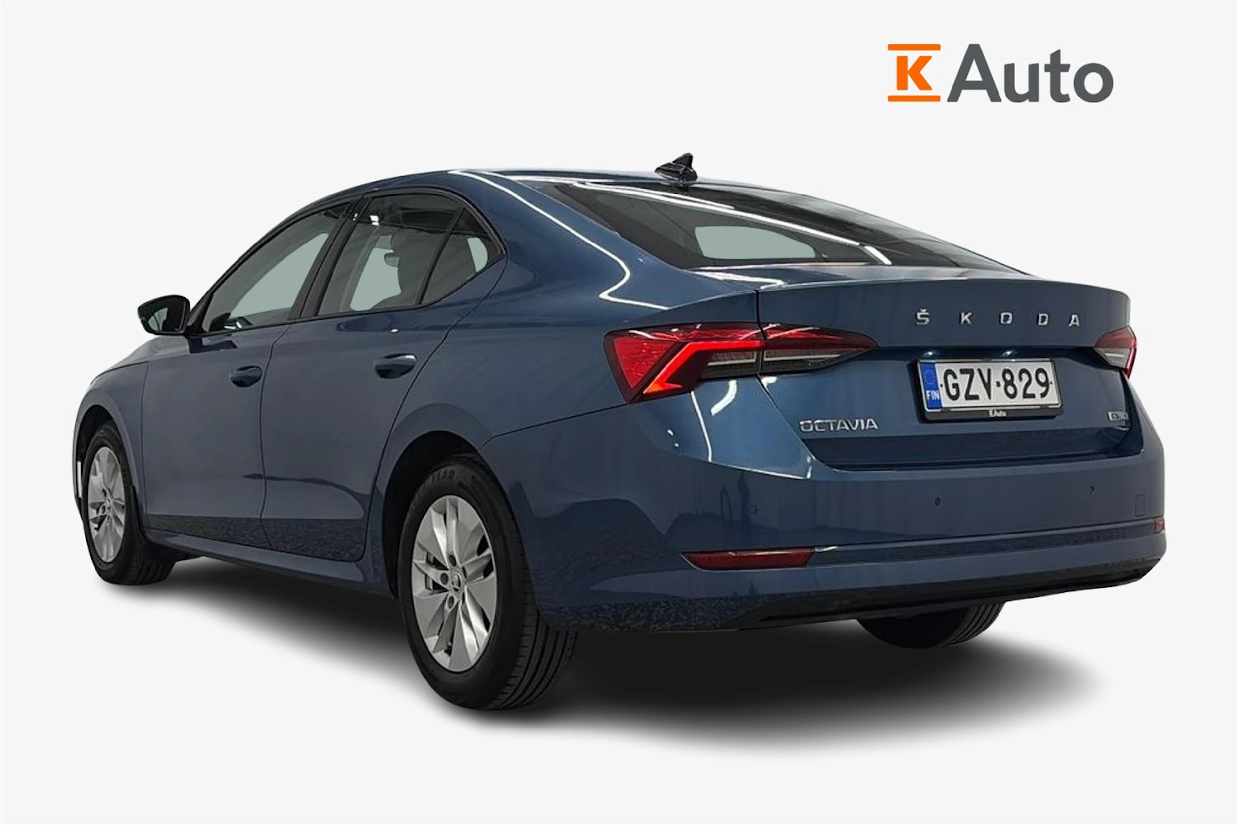 sininen Skoda Octavia 2021 kuva 3.