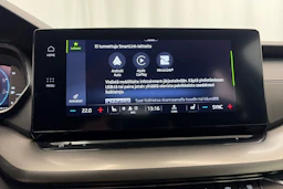 sininen Skoda Octavia 2021 kuva 21.