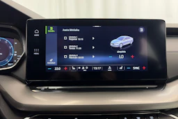 sininen Skoda Octavia 2021 kuva 23.