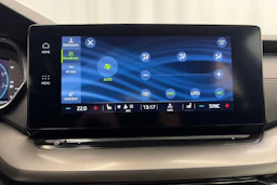 sininen Skoda Octavia 2021 kuva 25.