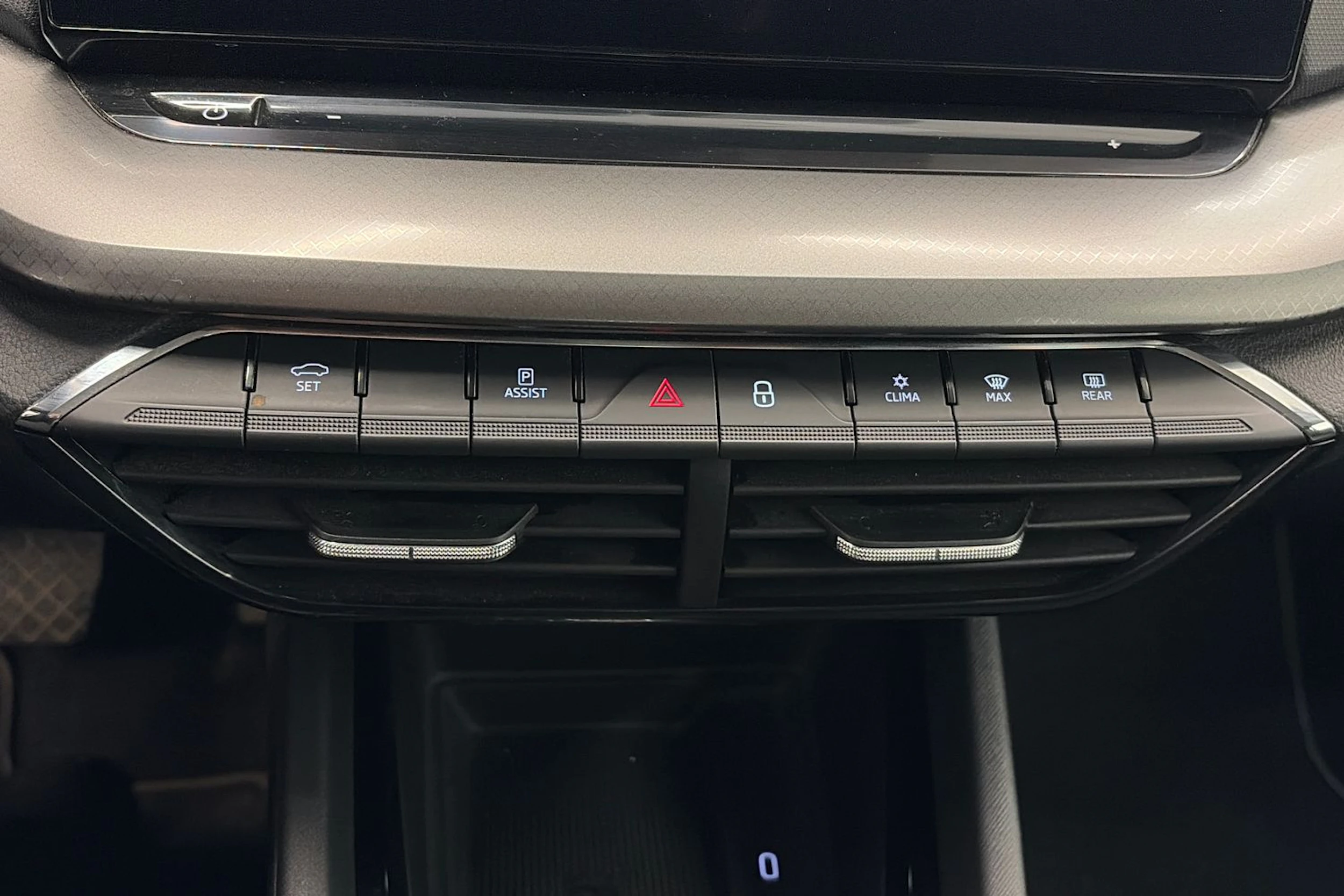 sininen Skoda Octavia 2021 kuva 26.