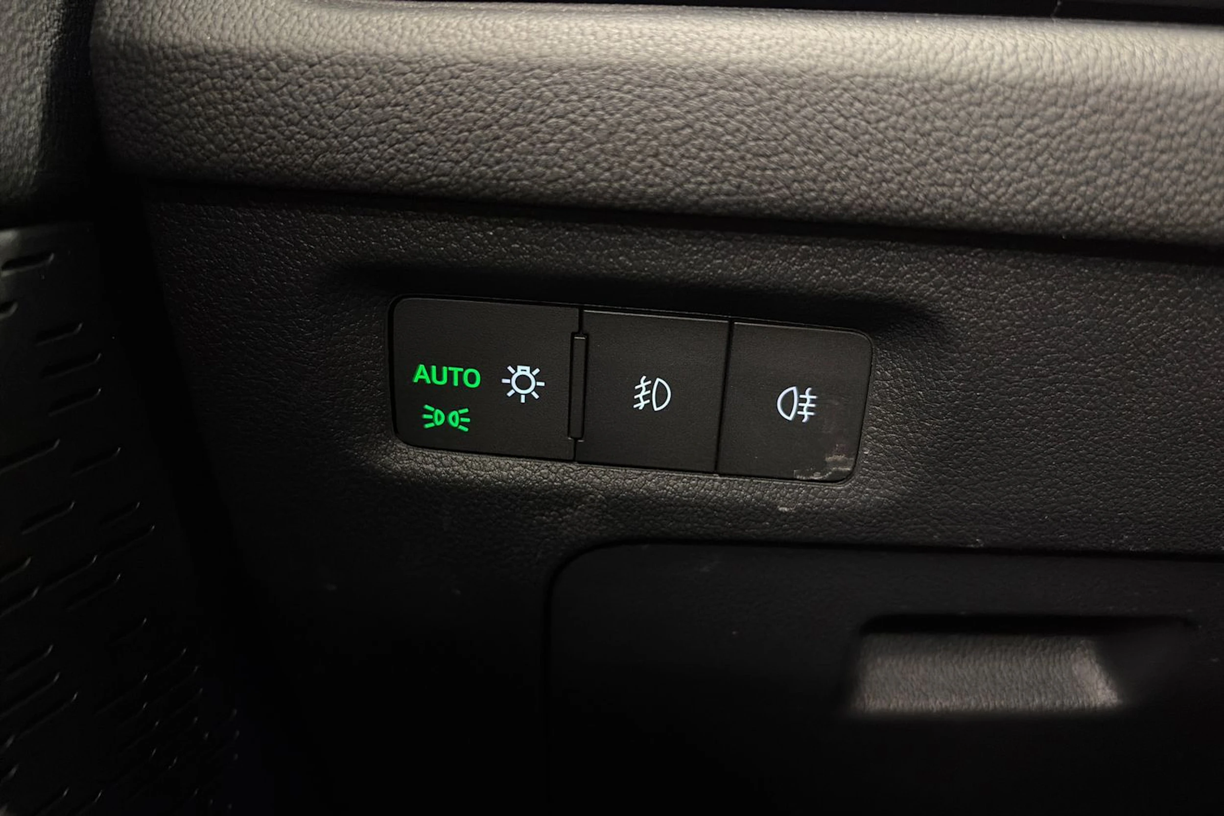 sininen Skoda Octavia 2021 kuva 28.