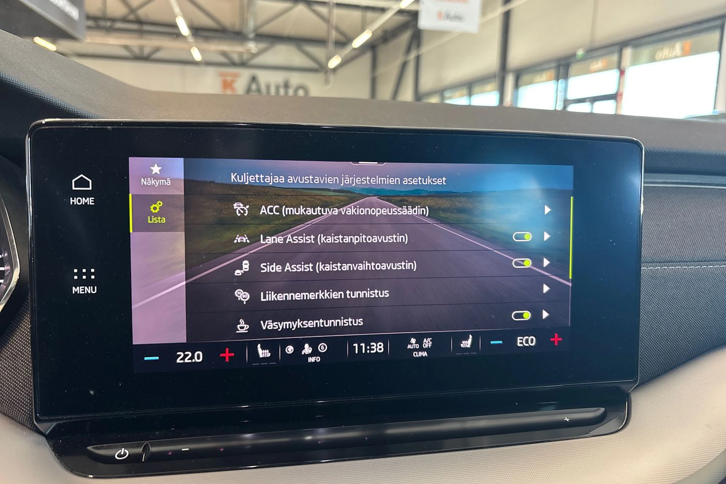sininen Skoda Octavia 2021 kuva 8.