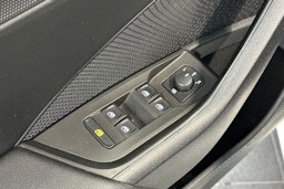 valkoinen Skoda Octavia 2021 kuva 16.
