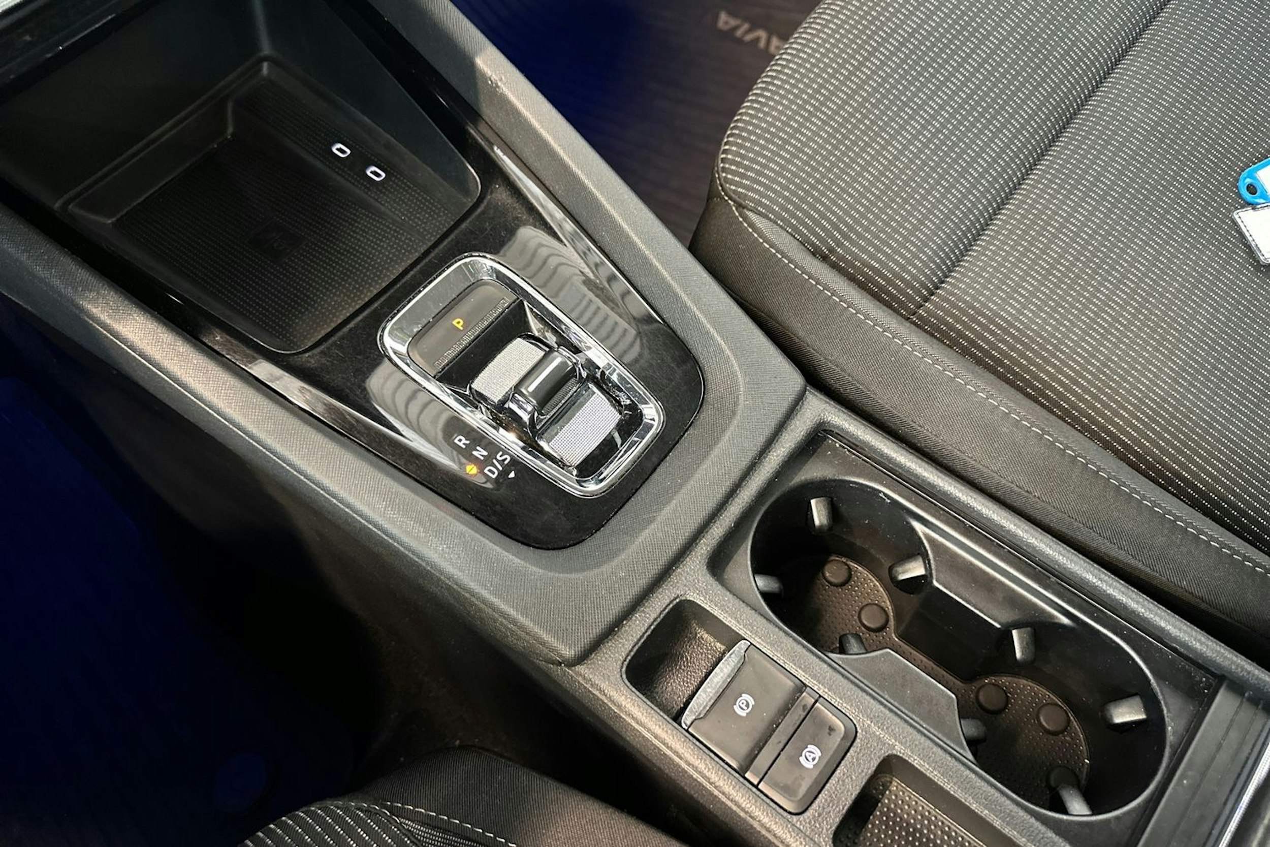valkoinen Skoda Octavia 2021 kuva 22.