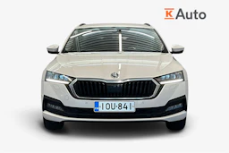 valkoinen Skoda Octavia 2021 kuva 5.