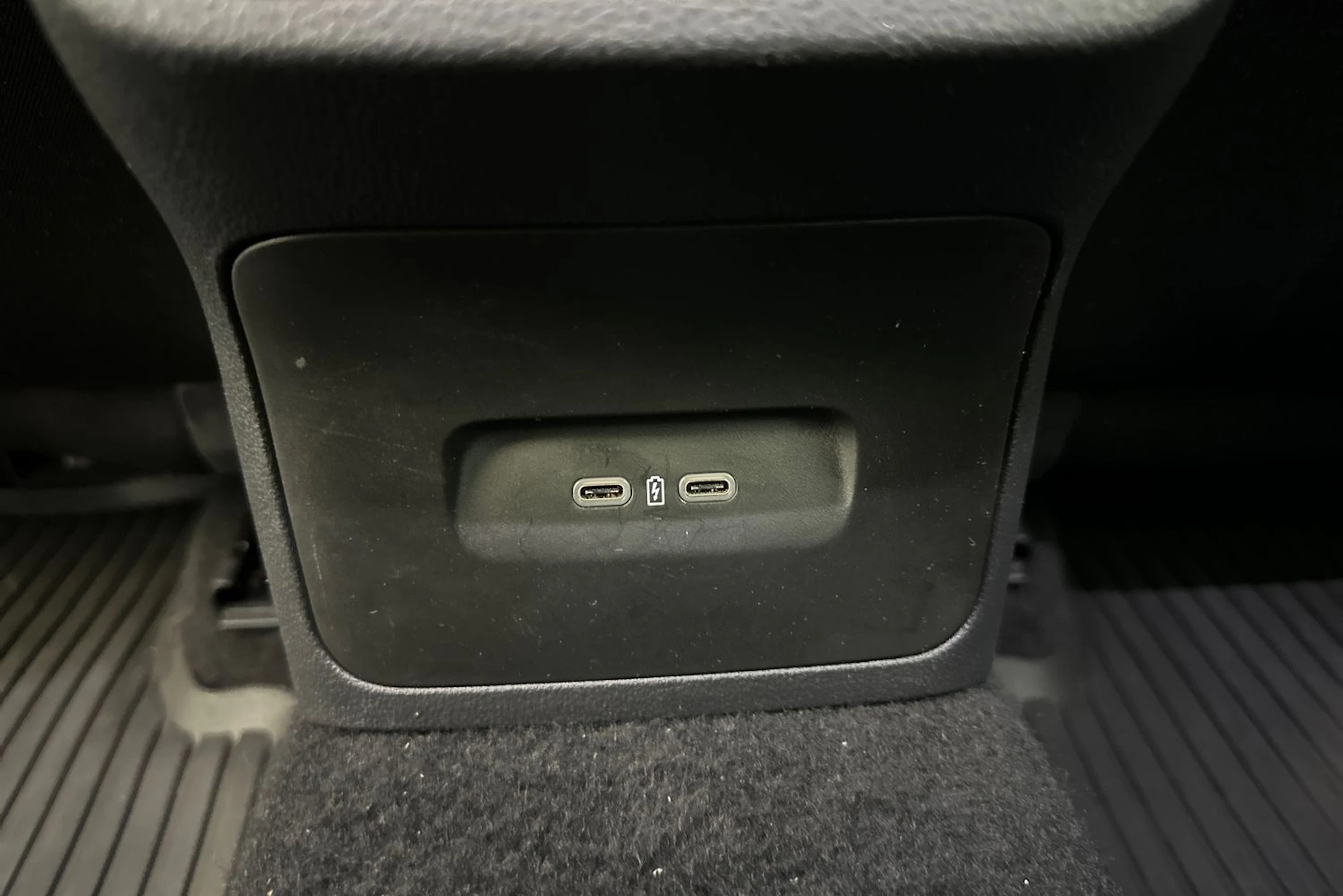 valkoinen Skoda Octavia 2021 kuva 15.