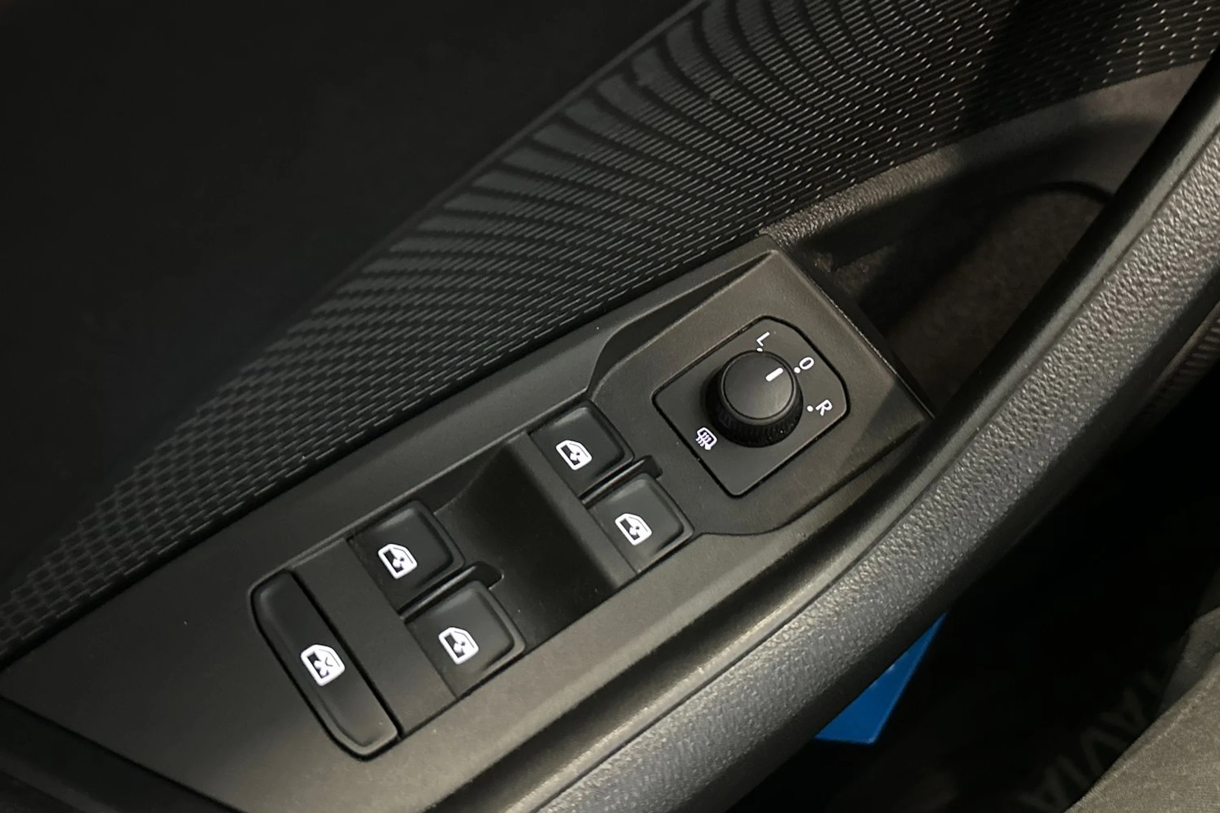 valkoinen Skoda Octavia 2021 kuva 18.