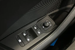 valkoinen Skoda Octavia 2021 kuva 18.