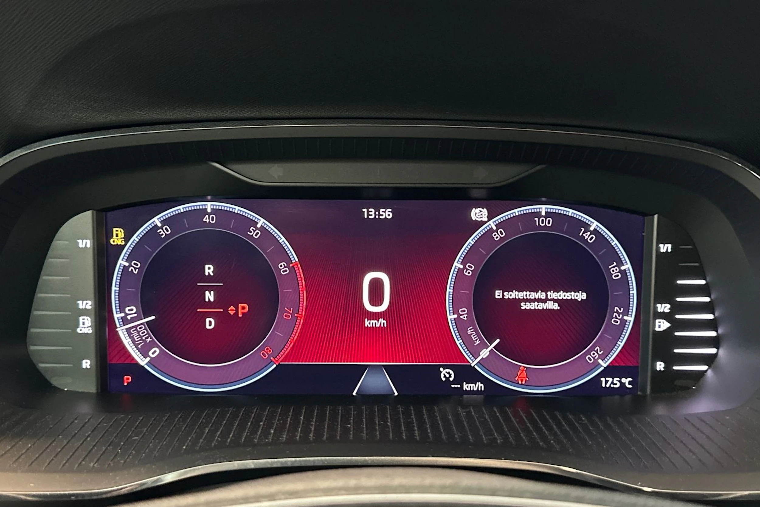 valkoinen Skoda Octavia 2021 kuva 22.