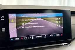 valkoinen Skoda Octavia 2021 kuva 24.