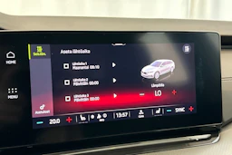 valkoinen Skoda Octavia 2021 kuva 30.
