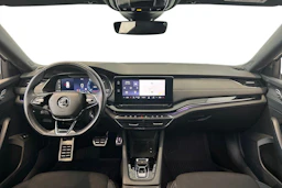 valkoinen Skoda Octavia 2022 kuva 9.