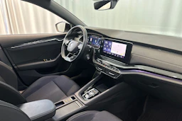 valkoinen Skoda Octavia 2022 kuva 12.