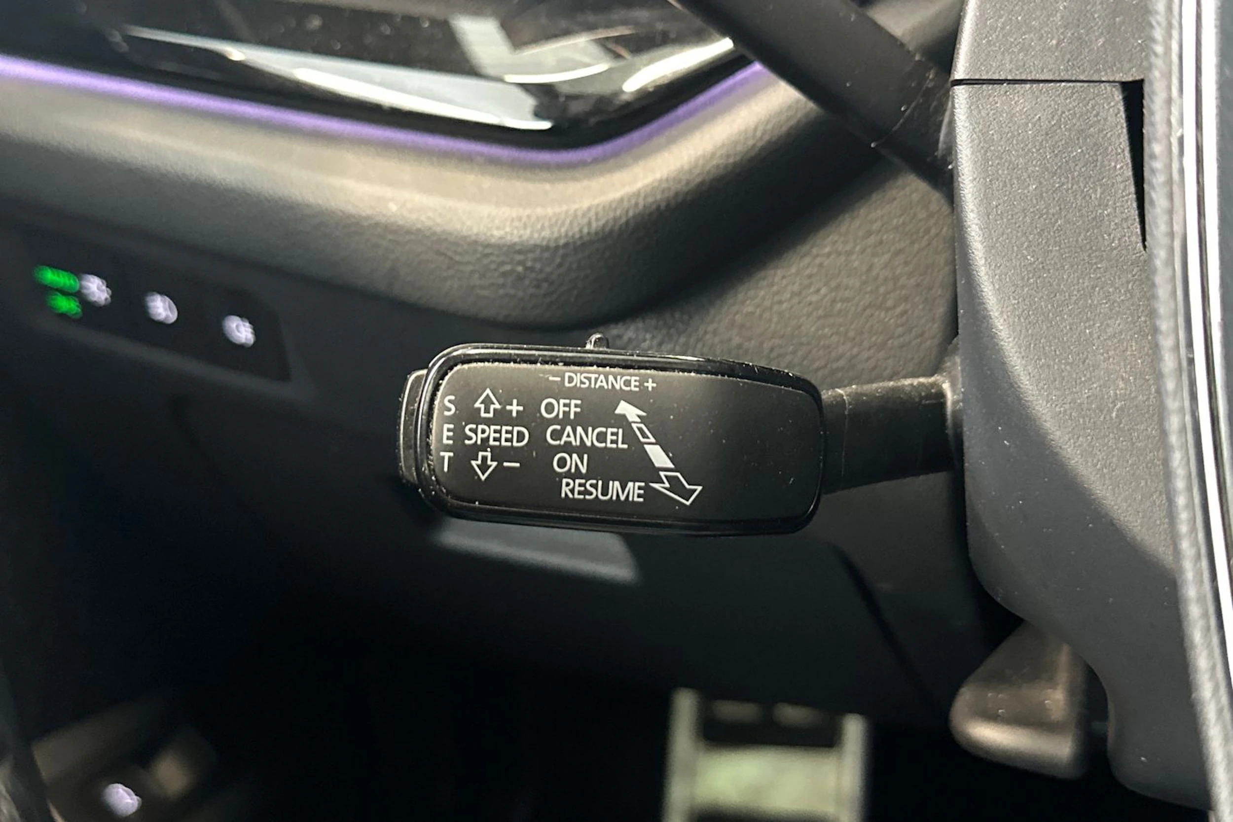 valkoinen Skoda Octavia 2022 kuva 19.