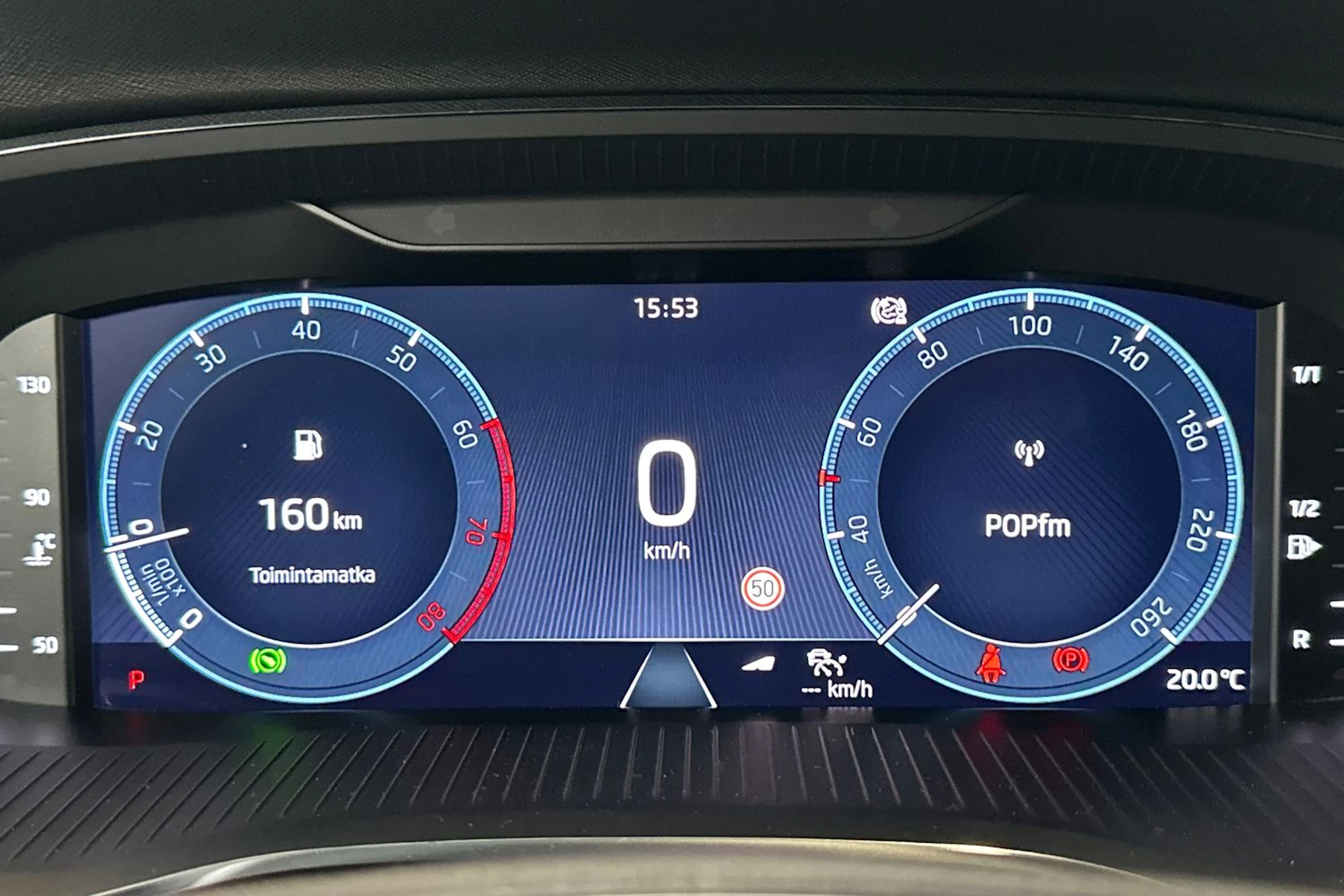 valkoinen Skoda Octavia 2022 kuva 20.