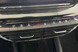 valkoinen Skoda Octavia 2022 kuva 22.