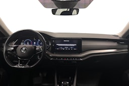 sininen Skoda Octavia 2021 kuva 7.