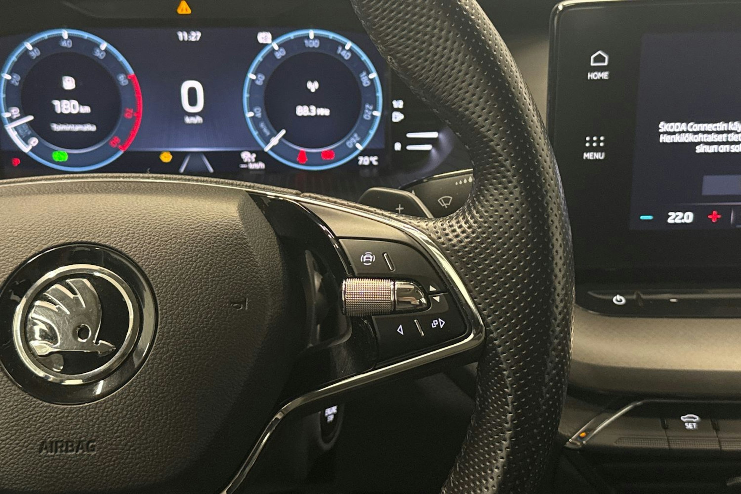 sininen Skoda Octavia 2021 kuva 13.