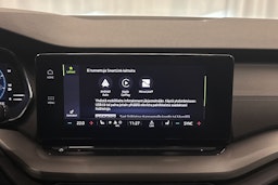 sininen Skoda Octavia 2021 kuva 15.