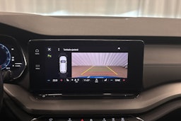 sininen Skoda Octavia 2021 kuva 16.