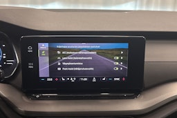 sininen Skoda Octavia 2021 kuva 18.