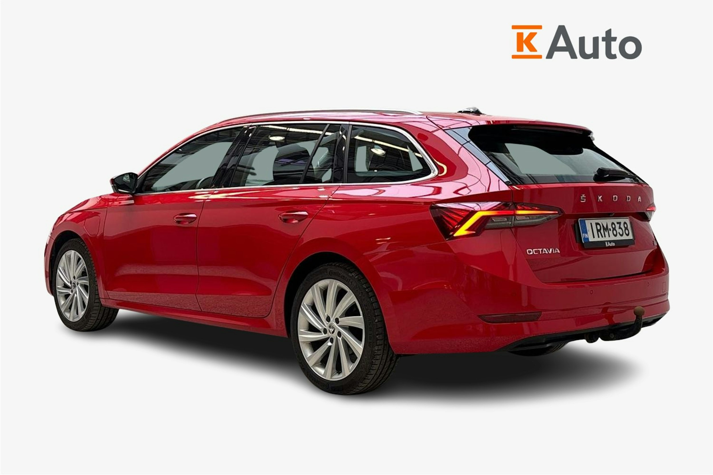 punainen Skoda Octavia 2021 kuva 2.