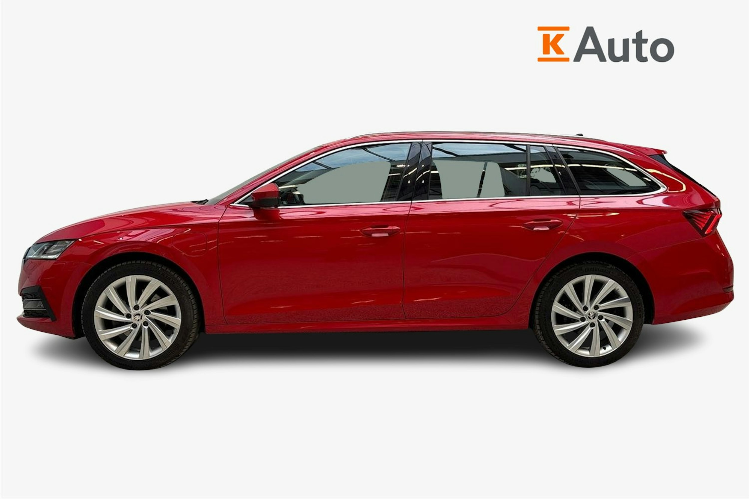 punainen Skoda Octavia 2021 kuva 6.
